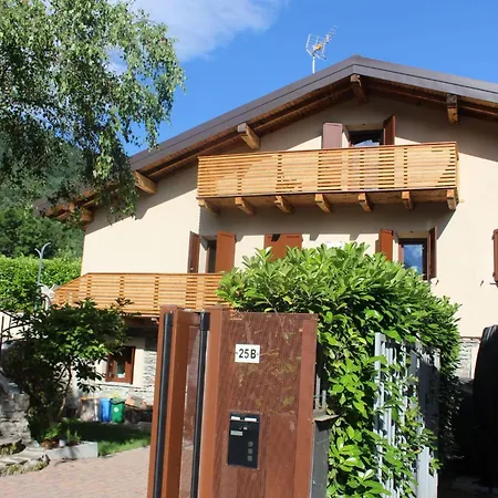 Tavanis House Apartmán *